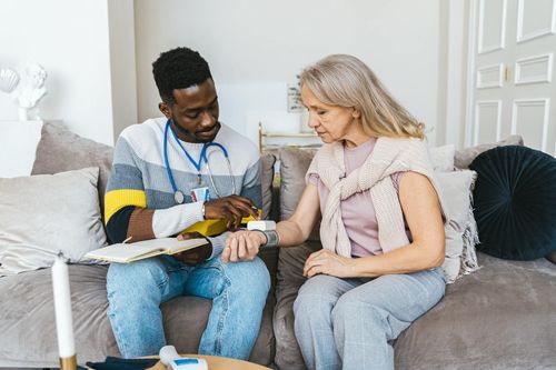 25 Questions to Ask When Touring a Senior Living Community