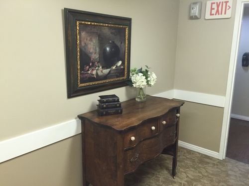 Abbington Manor photo 2