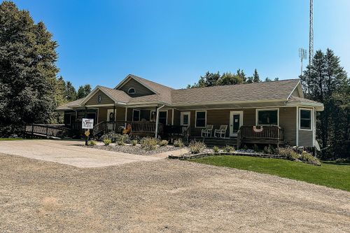 Pleasant Lake Lodge North