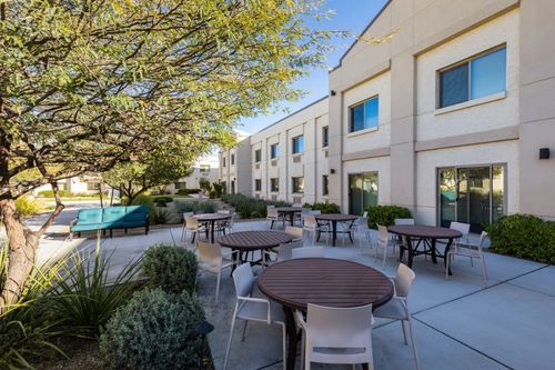BRIDGEWATER ASSISTED LIVING in Phoenix, Arizona