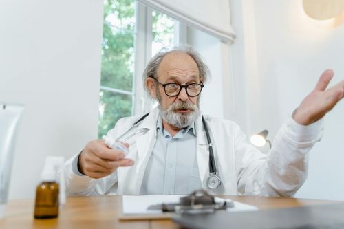 How a DNR and a POLST Differ for Seniors
