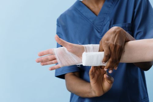 How to Prepare an Aging Parent for a Doctor's Visit