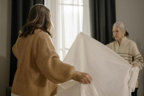 Universal vs Specialized Caregivers in Senior Care