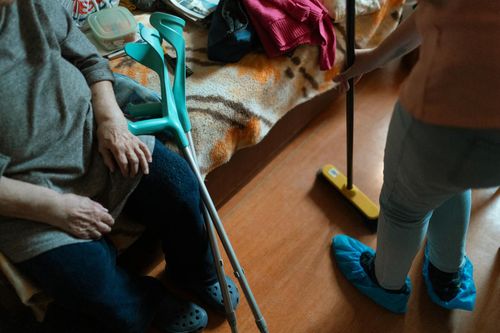 When Is It Time for Senior Living? Signs and How to Start the Conversation